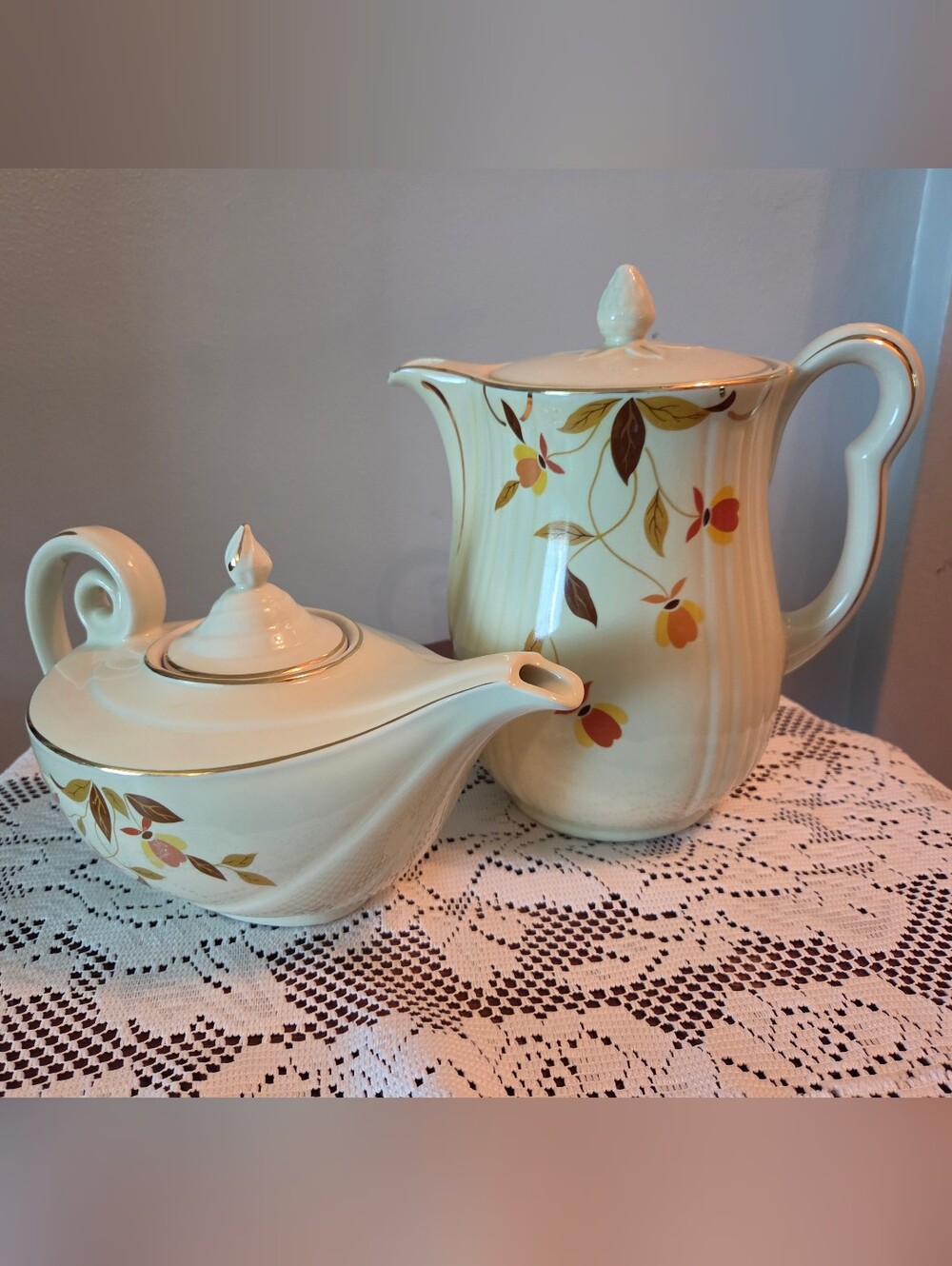 VTG Hall’s Superior Coffee & Aladdin Tea Pot Autumn Leaf 22K Gold Cottage 1930s